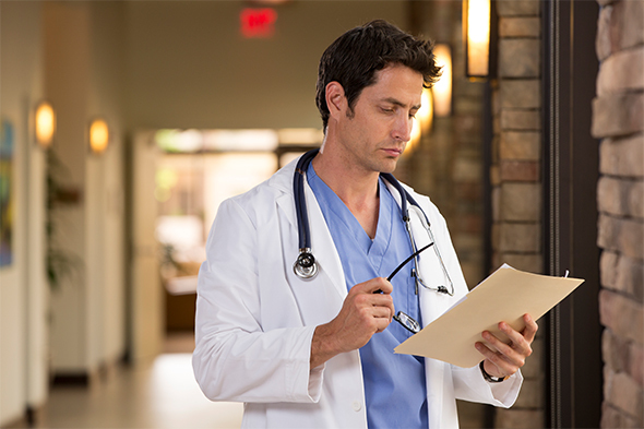 First and Second Generations of Bruton Tyrosine Kinase Inhibitors in the Treatment of Mantle Cell Lymphoma