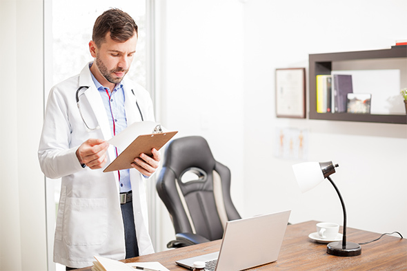 Pathologic and Molecular Risk Stratification in Patients With Gastrointestinal Stromal Tumors